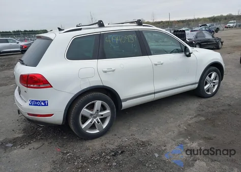 2014 Volkswagen Touareg 3.6L Lux from USA, damaged, VIN WVGEF9BP6ED012796